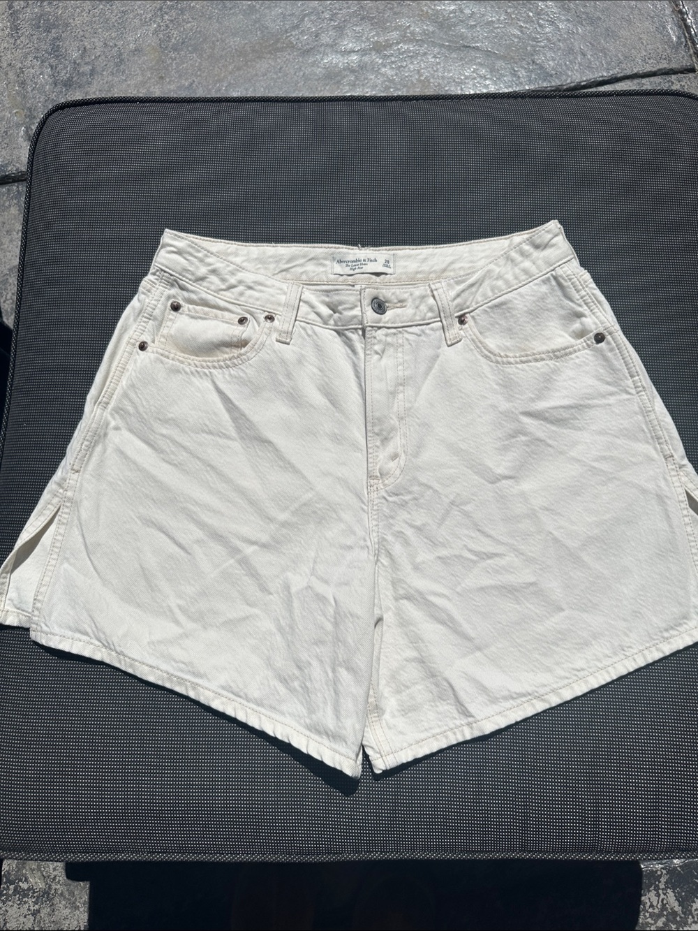 Abercrombie & Fitch Off-White curve love The Loose High-Rise Shorts